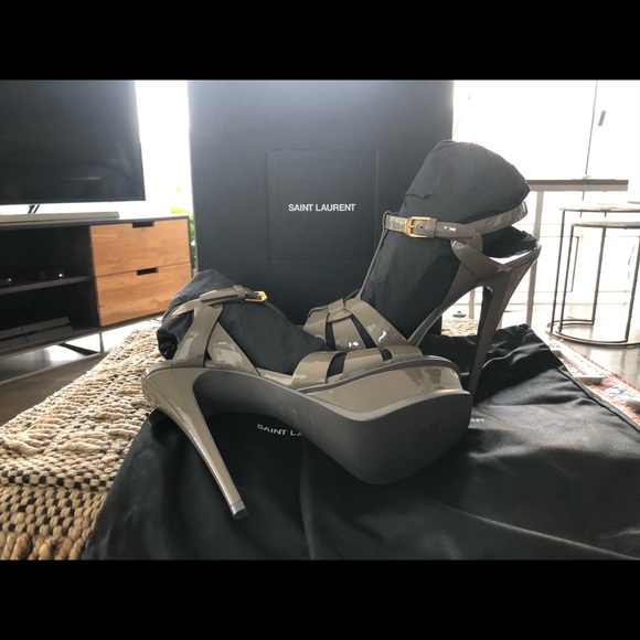 SAINT LAURENT GRAY TRIBUTE SANDALS PATENT LEATHER - Picture 3 of 8